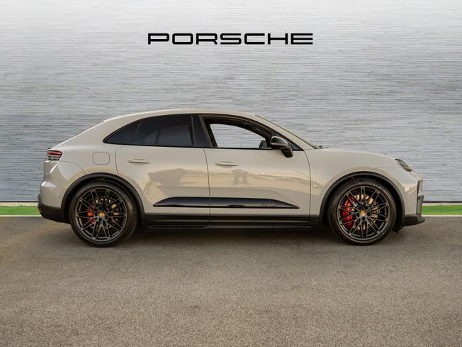 PORSCHE Macan Photo 5