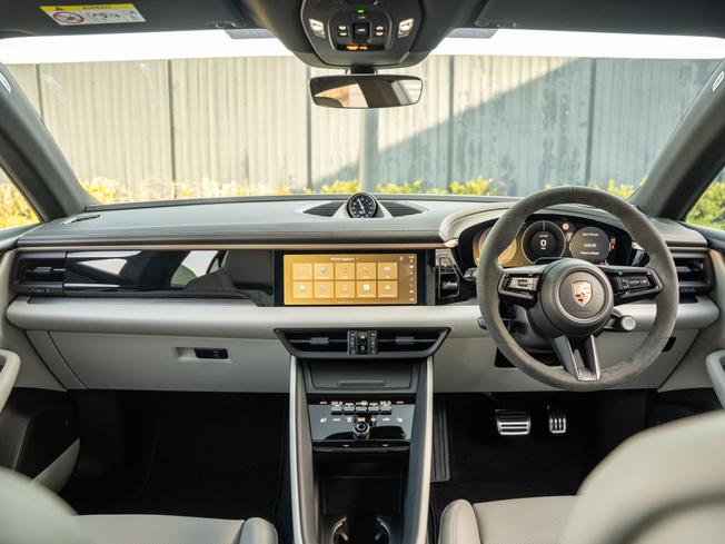 PORSCHE Macan Photo 7