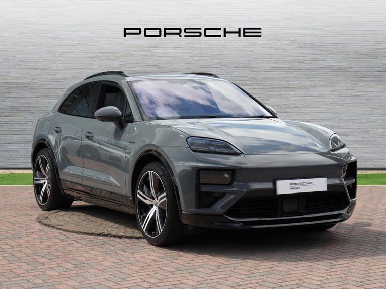 Used 2025 PORSCHE Macan 100kWh Turbo SUV 5dr Electric Auto 4WD (639 ps) Grey at JCT600