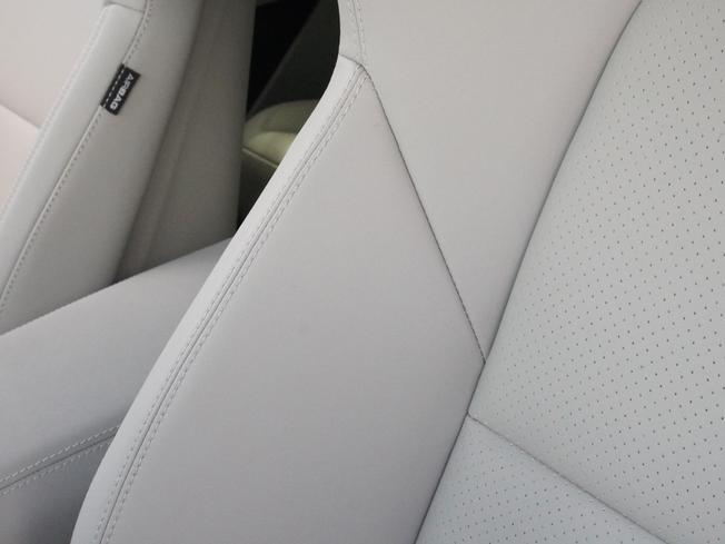 PORSCHE Macan Photo 15