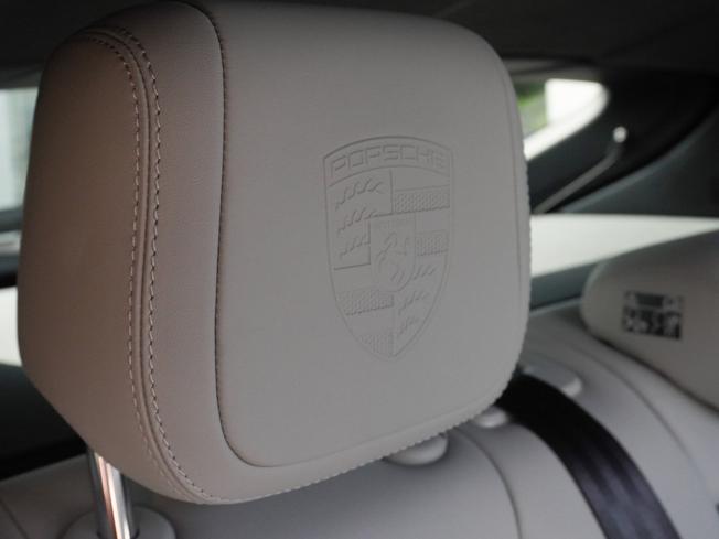 PORSCHE Macan Photo 19