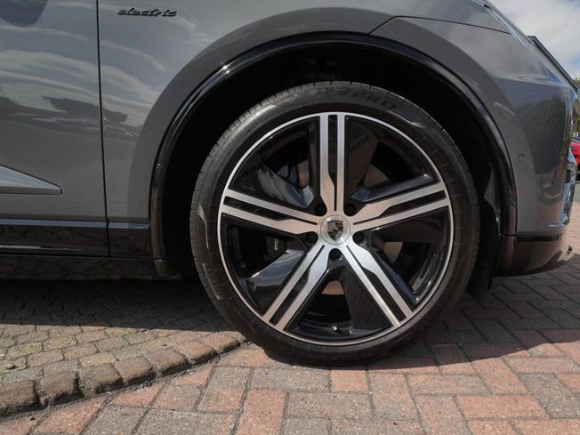 PORSCHE Macan Photo 4
