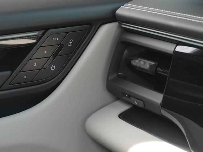 PORSCHE Macan Photo 45