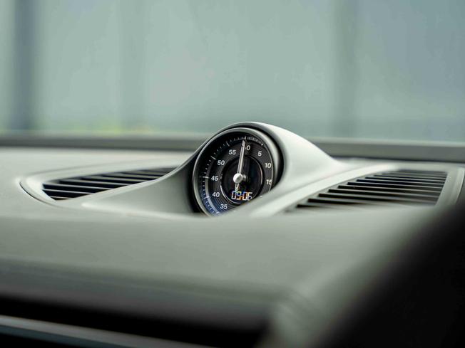 PORSCHE Macan Photo 10