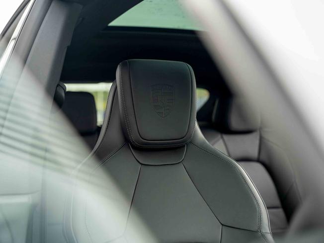 PORSCHE Macan Photo 17