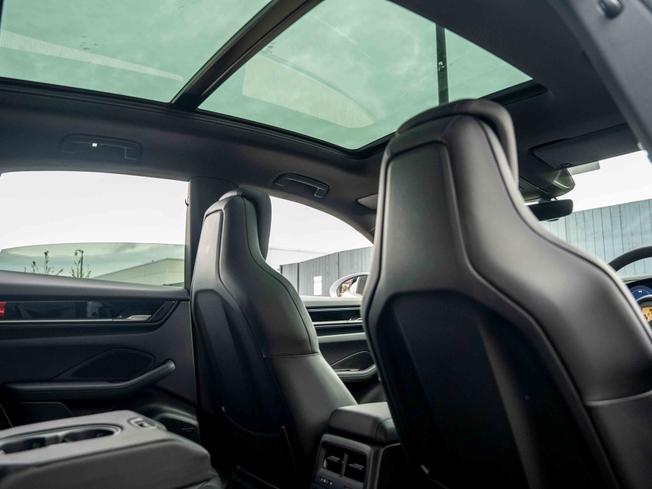 PORSCHE Macan Photo 21