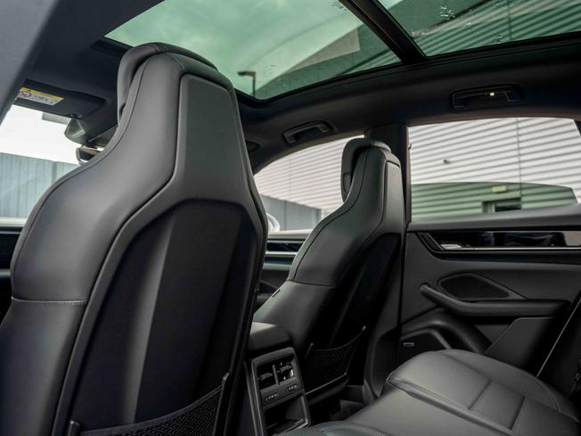 PORSCHE Macan Photo 26