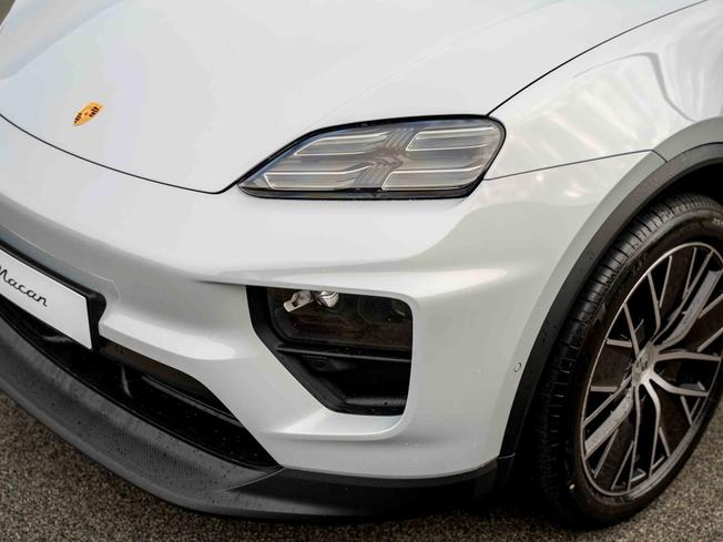 PORSCHE Macan Photo 36
