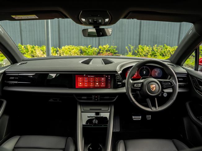 PORSCHE Macan Photo 12