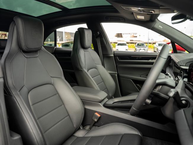 PORSCHE Macan Photo 14