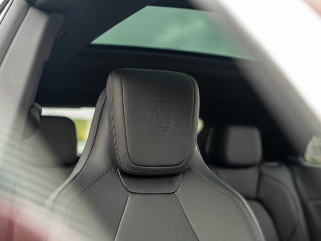 PORSCHE Macan Photo 15
