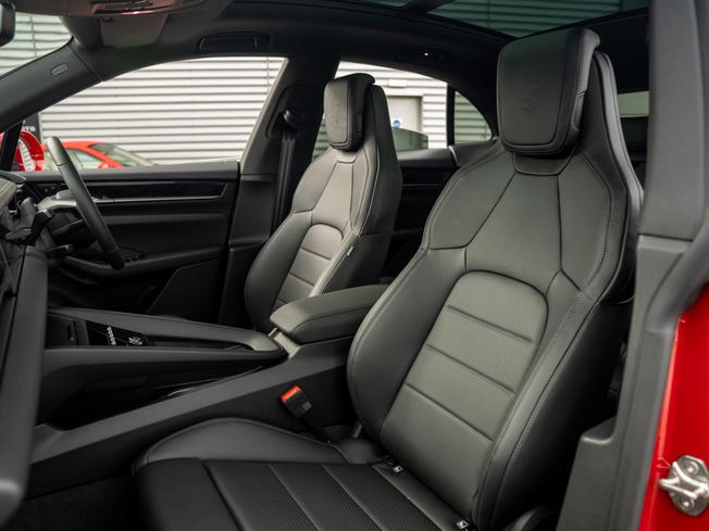 PORSCHE Macan Photo 17