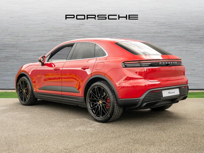 PORSCHE Macan Photo 2