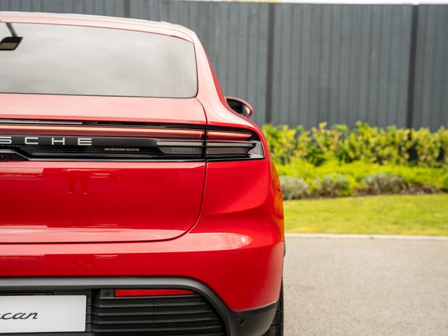 PORSCHE Macan Photo 35