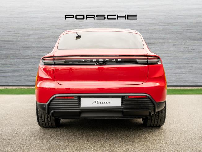 PORSCHE Macan Photo 7
