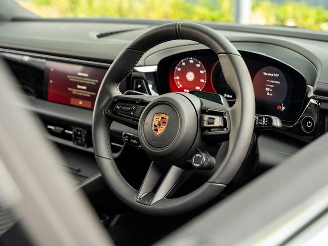 PORSCHE Macan Photo 8