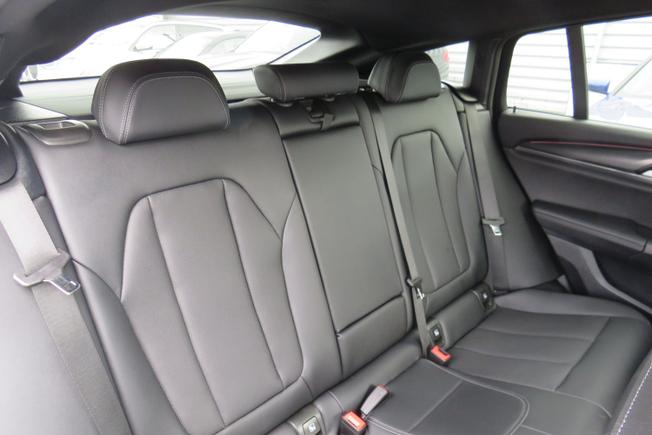 BMW X4 Photo 21