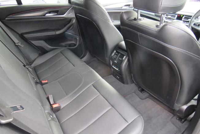 BMW X4 Photo 22