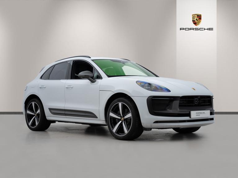 Used 2023 PORSCHE Macan 2.0T T SUV 5dr Petrol PDK 4WD Euro 6 (s/s) (265 ps) White at JCT600