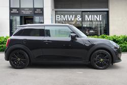 MINI Electric Hatch Photo 3