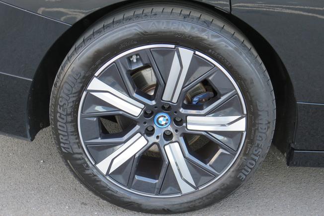 BMW Ix Photo 10
