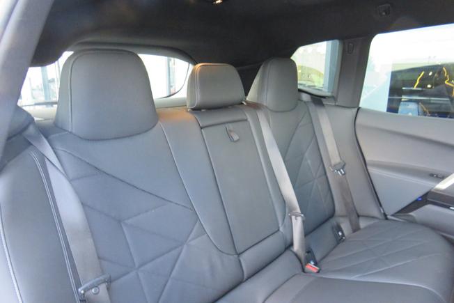 BMW Ix Photo 16