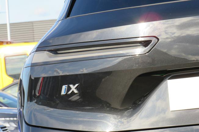 BMW Ix Photo 36