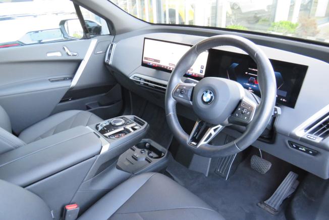 BMW Ix Photo 24
