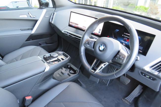 BMW Ix Photo 26