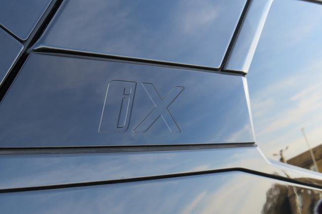 BMW Ix Photo 31