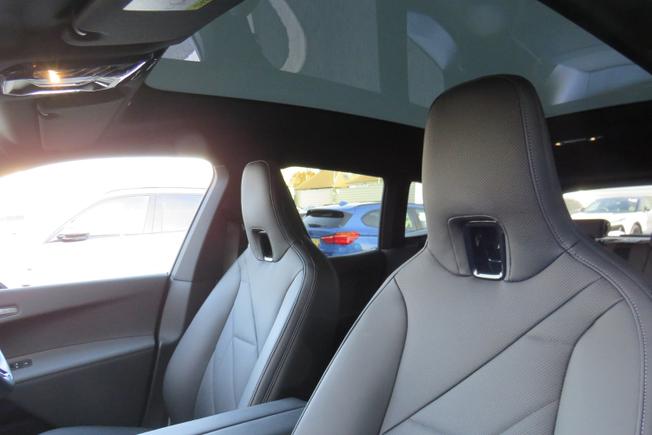 BMW Ix Photo 38