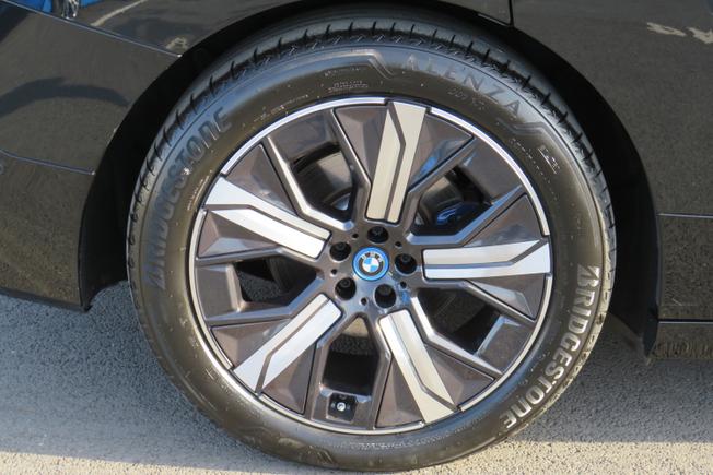BMW Ix Photo 8