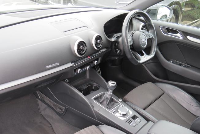 AUDI A3 Photo 31