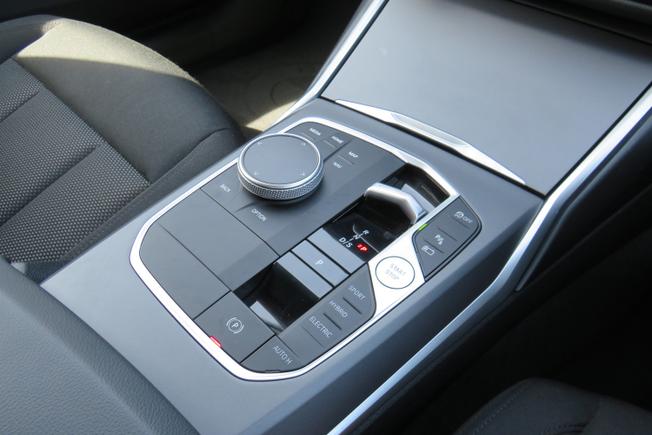 BMW 3 Series Photo 19