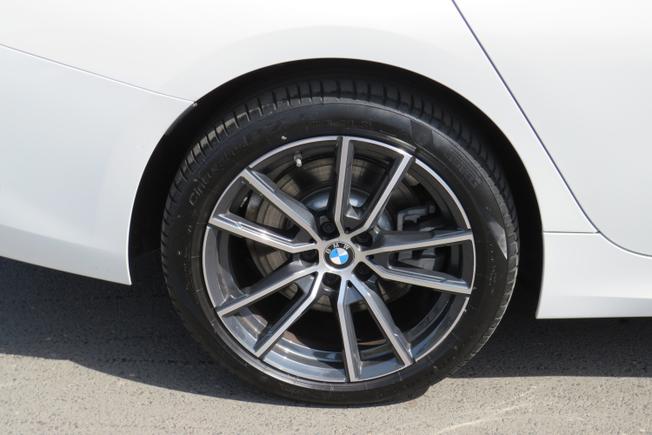 BMW 3 Series Photo 26