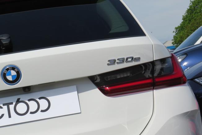 BMW 3 Series Photo 28