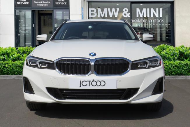 BMW 3 Series Photo 4