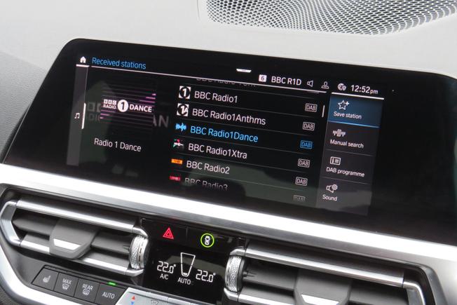 BMW 3 Series Photo 10