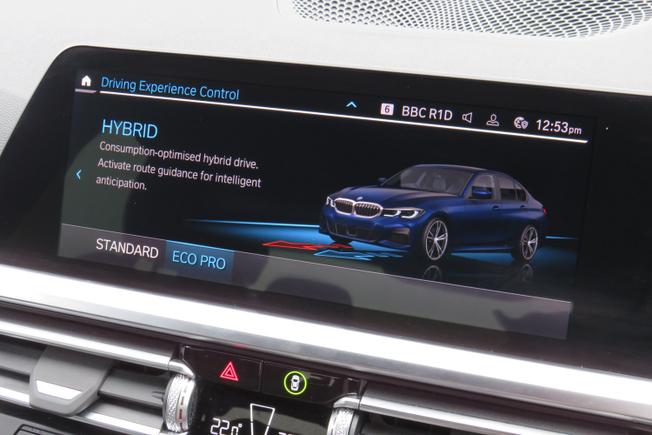 BMW 3 Series Photo 17