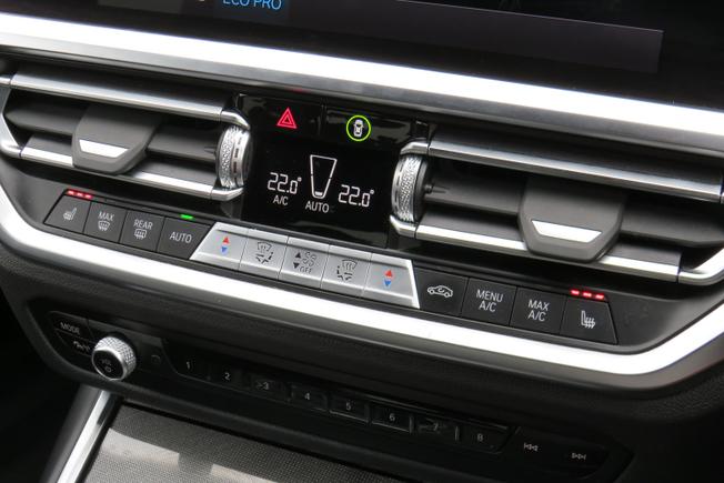 BMW 3 Series Photo 19