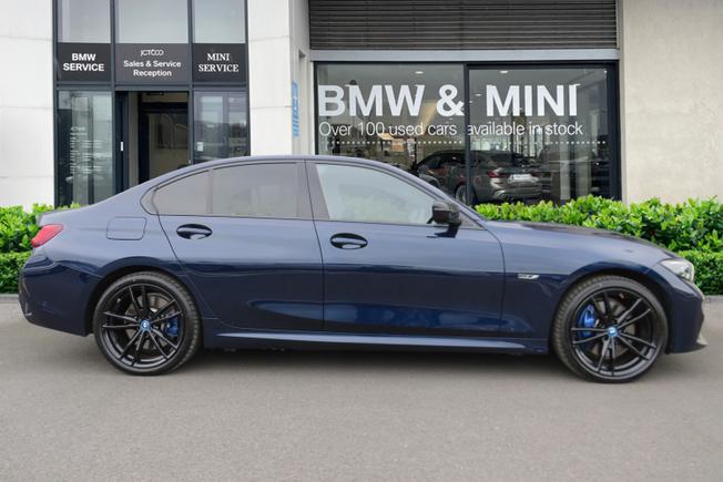 BMW 3 Series Photo 3