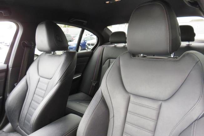 BMW 3 Series Photo 33