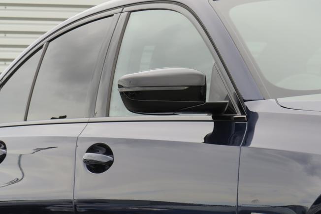 BMW 3 Series Photo 35