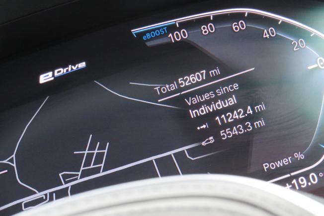 BMW 3 Series Photo 9
