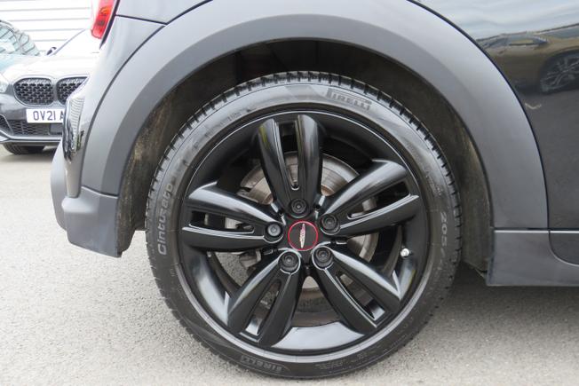 MINI Hatch Photo 10