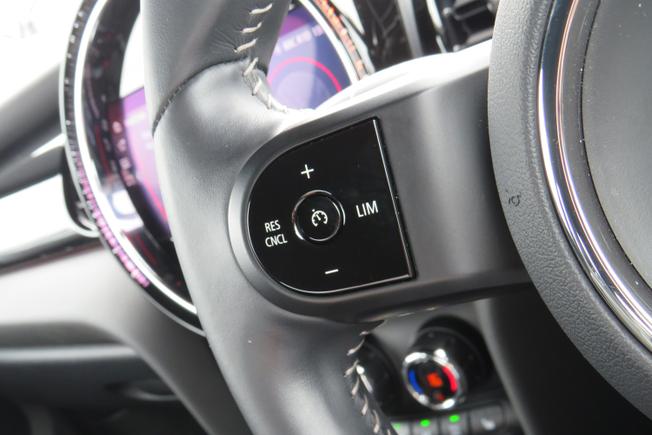 MINI Hatch Photo 22