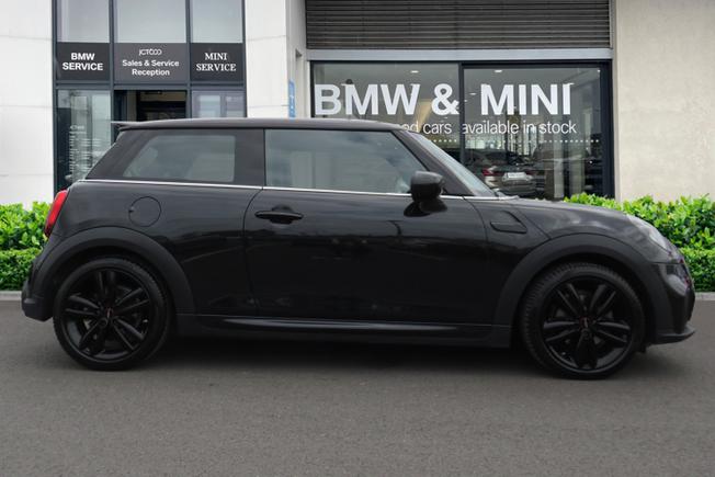 MINI Hatch Photo 3
