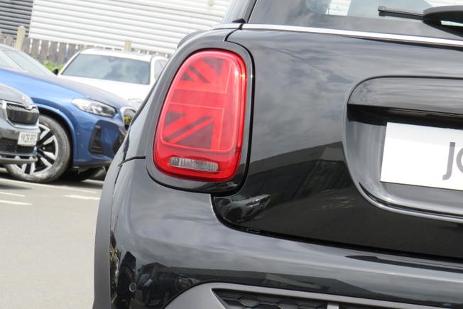 MINI Hatch Photo 37