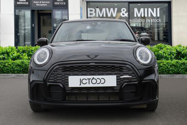 MINI Hatch Photo 4