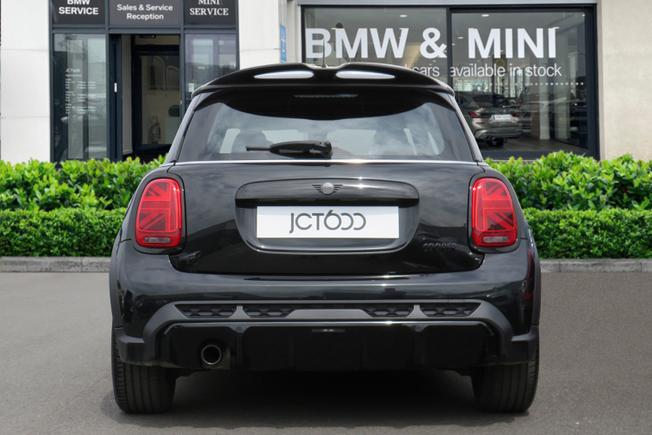 MINI Hatch Photo 5